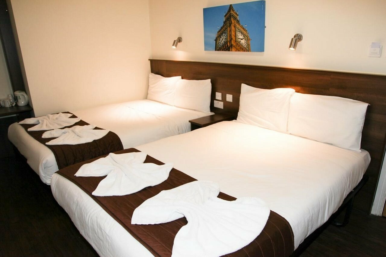 Фото Ascot Hyde Park Hotel