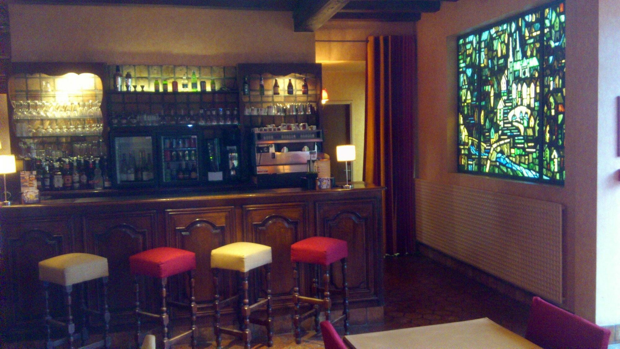 Фото Campanile Chartres Centre - Gare - Cathédrale