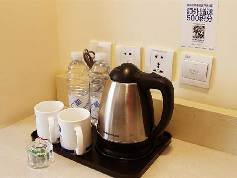 Фото Hanting Hotel Shanghai Zhongshan Park Branch 2