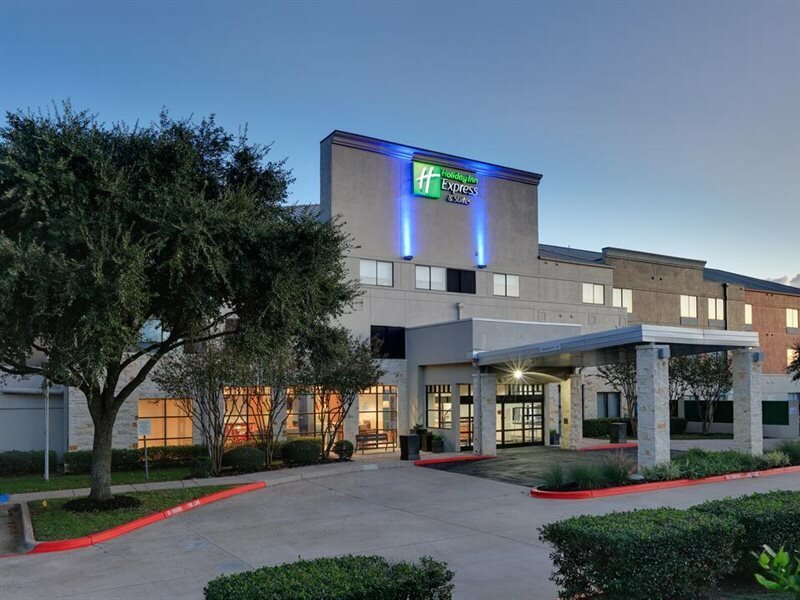 Фото Holiday Inn Express & Suites Austin Round Rock, an Ihg Hotel