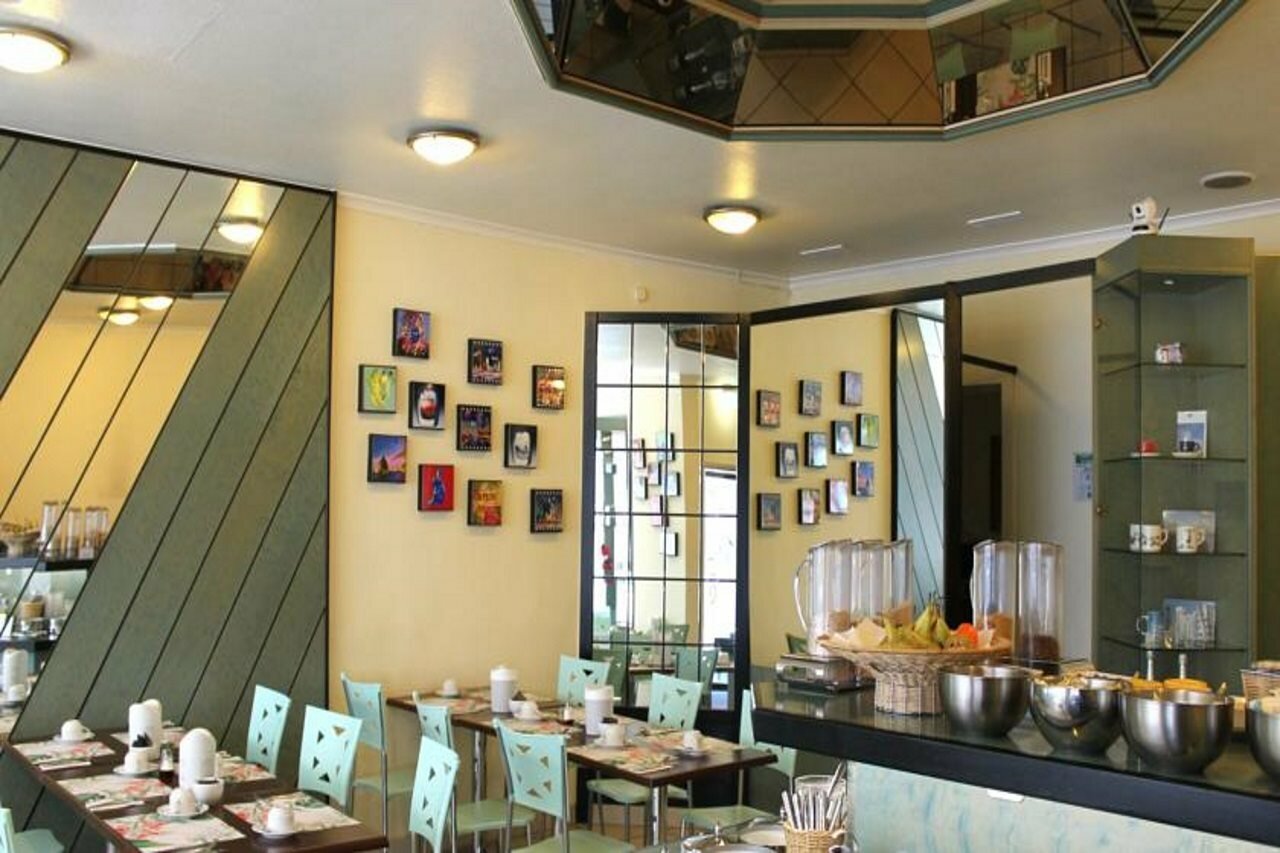 Фото Monopol Hotel