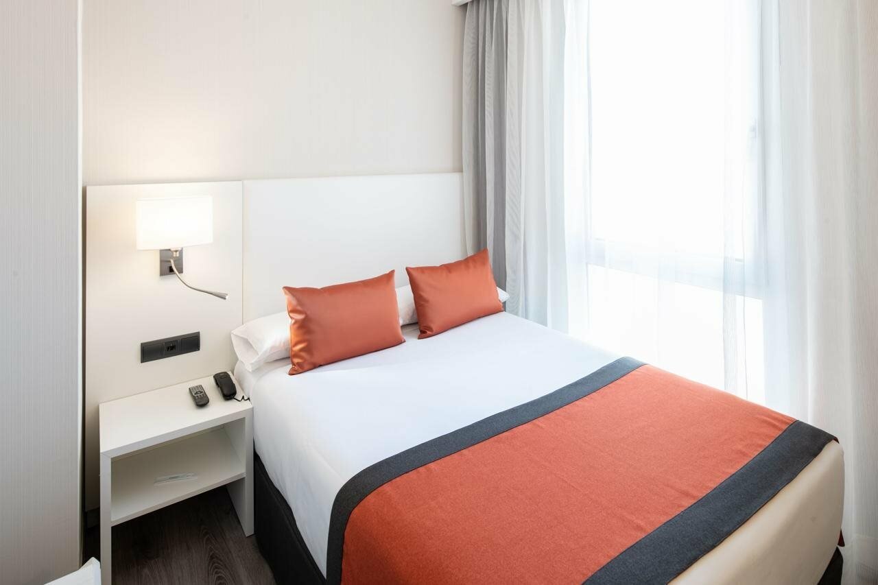 Фото Catalonia Bristol