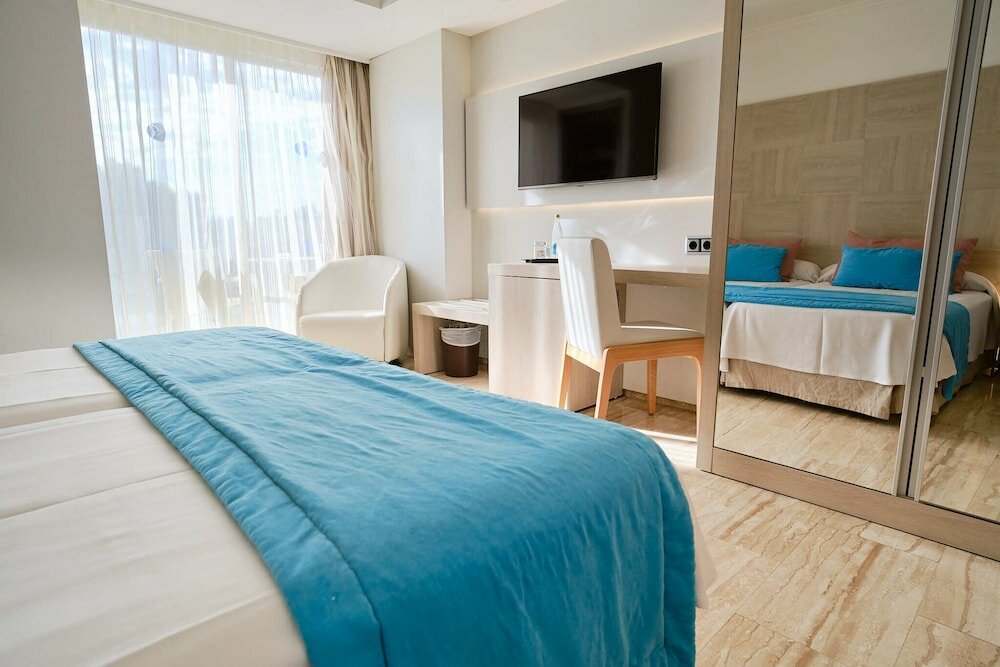 Фото Grupotel Orient
