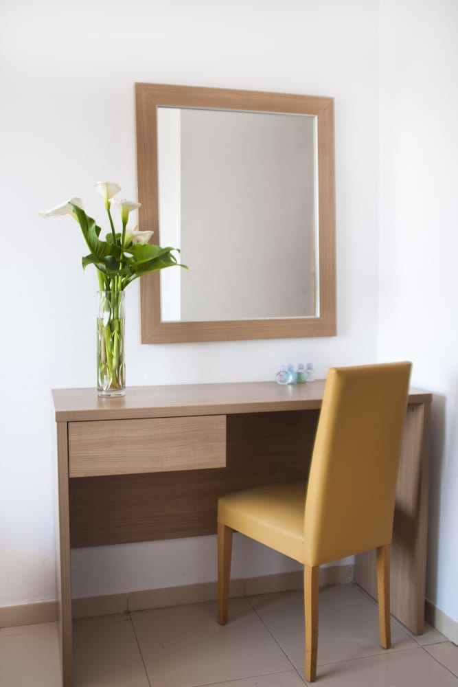 Фото Esplai Hotel