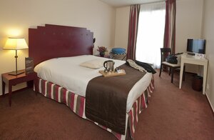 Cerise Chatou (Île-de-France, Yvelines, Chatou, Rue Marconi, 2), hotel