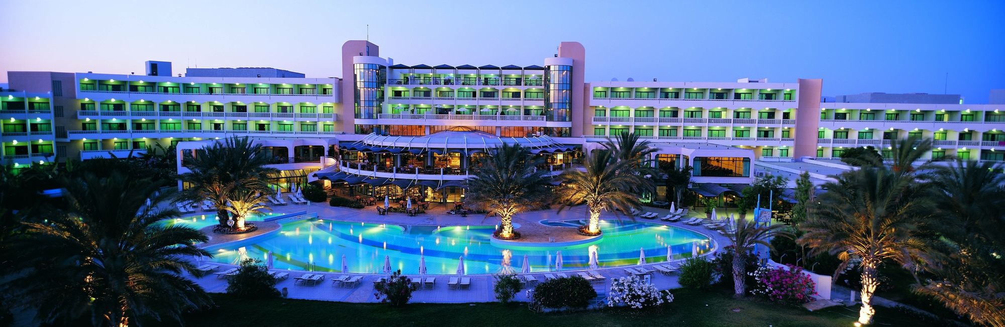 Фото Constantinou Bros Athena Beach Hotel