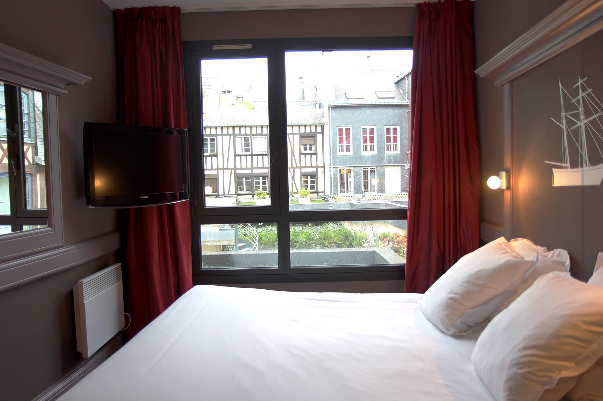 Фото Hotel Litteraire Gustave Flaubert, BW Signature Collection