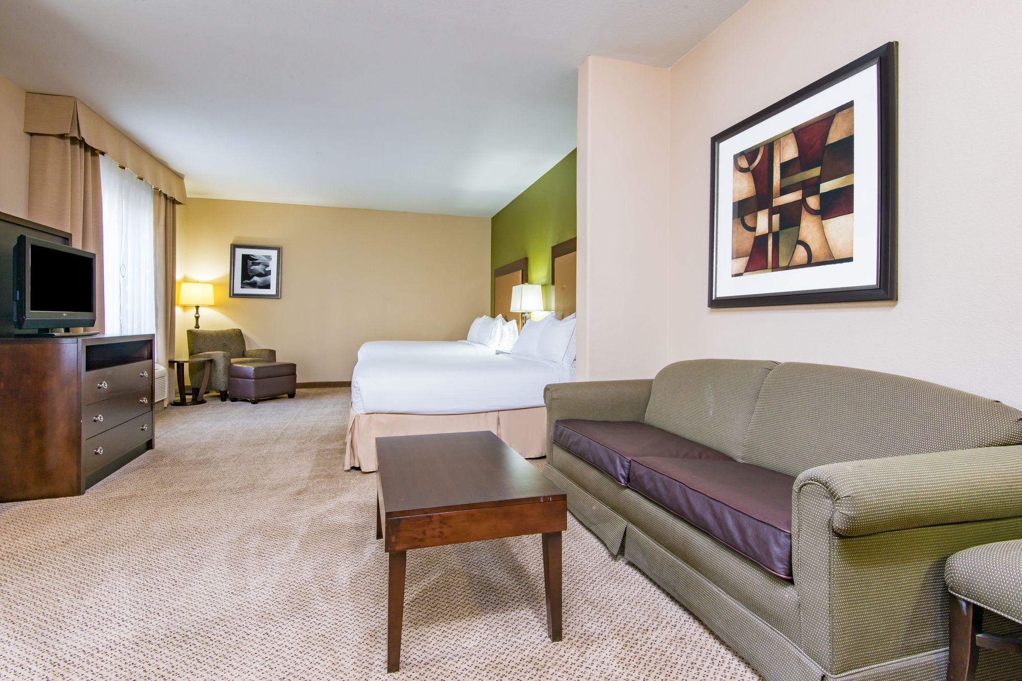 Фото Holiday Inn Express & Suites Phoenix - Glendale Sports Dist, an Ihg Hotel