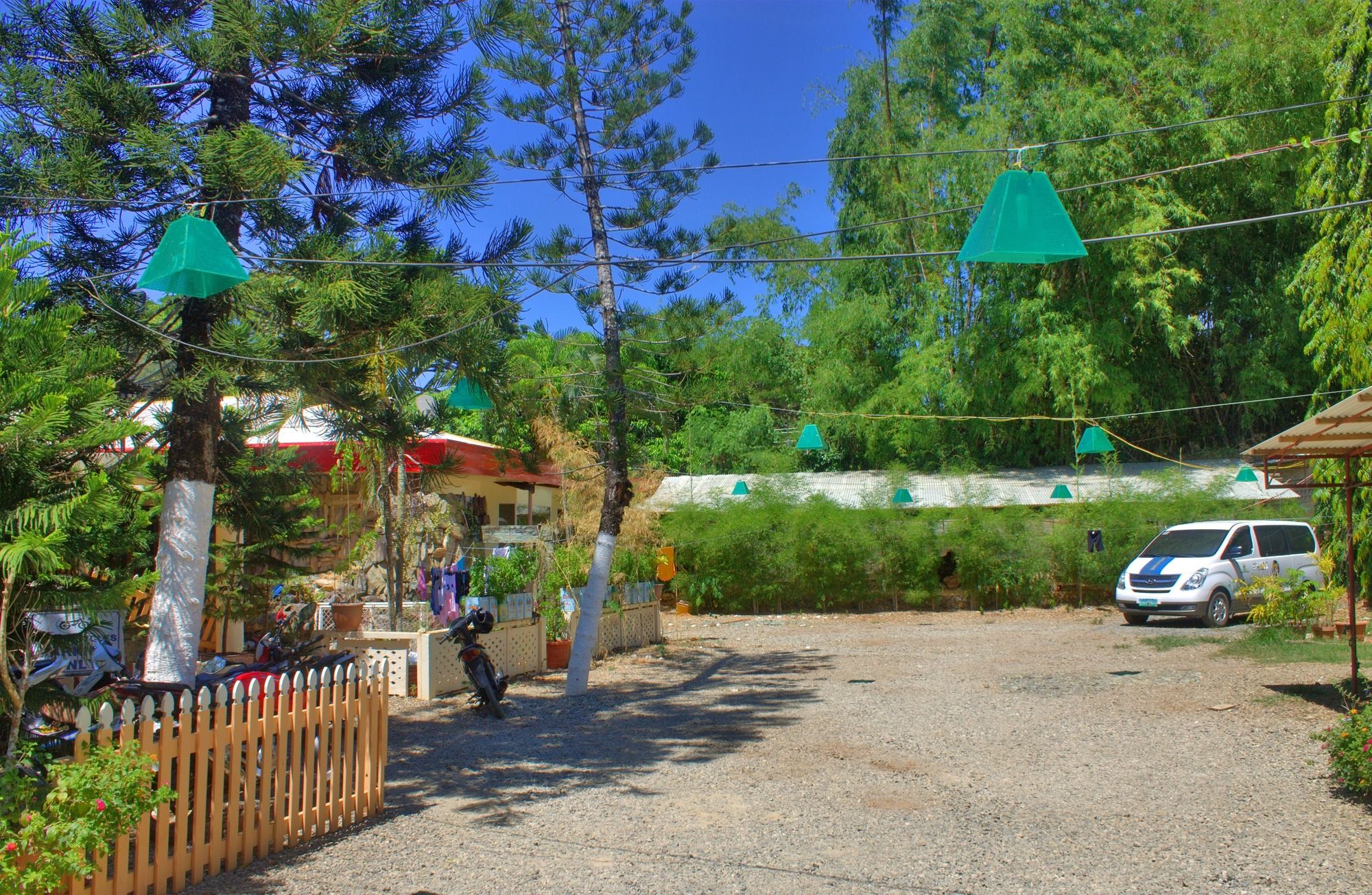 Фото Deep Forest Garden Hotel