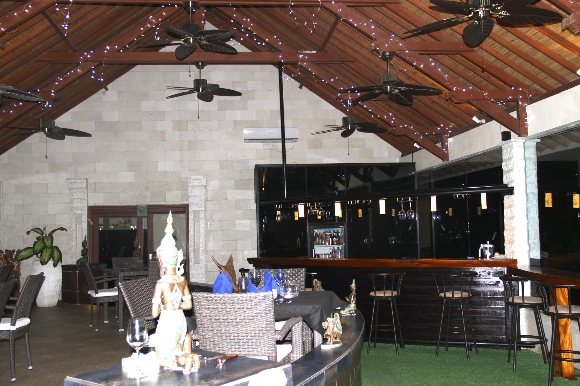 Фото Jimbaran Cliffs Private Pool Hotel & SPA