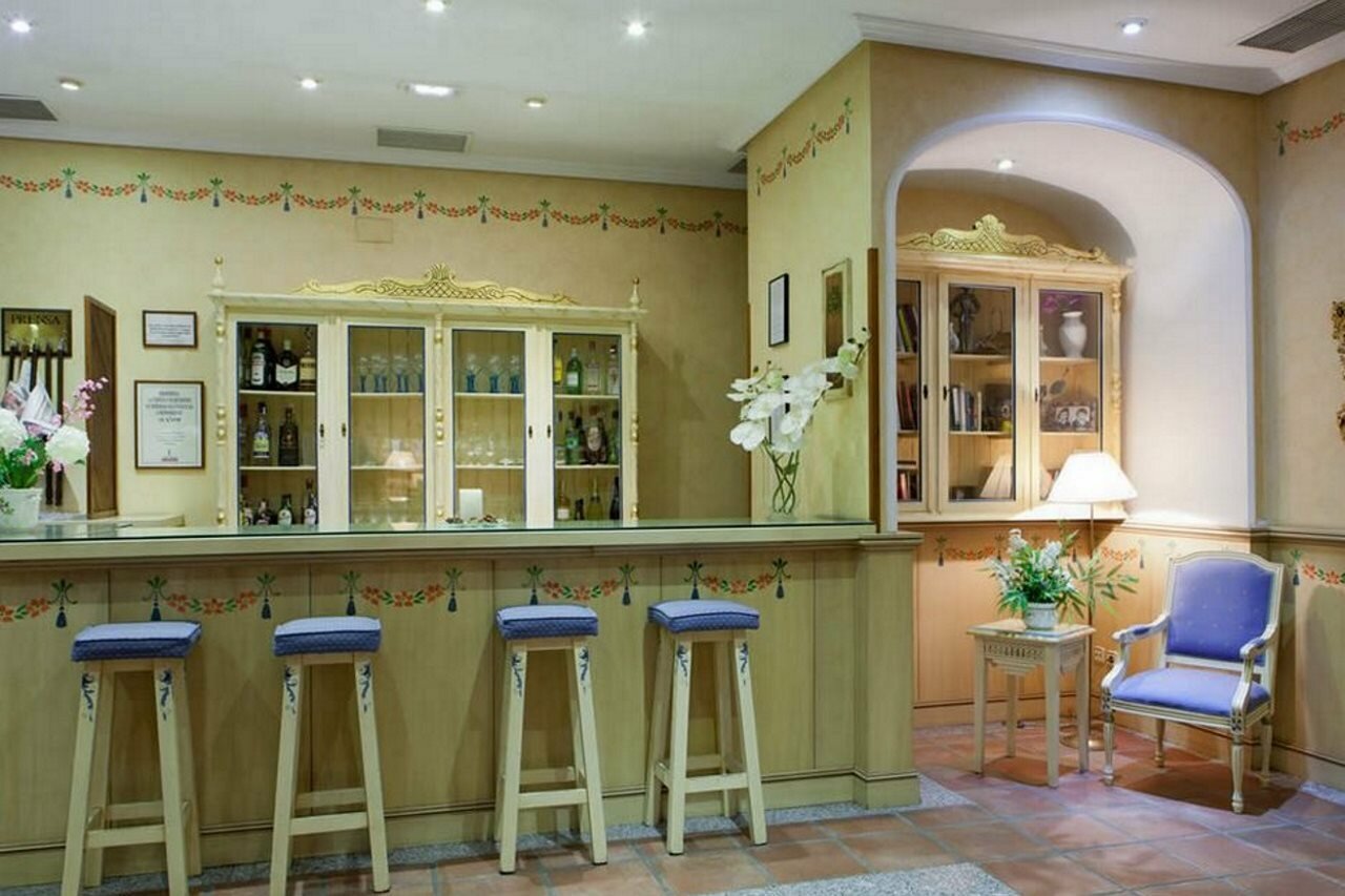 Фото Hotel Casona de la Reyna