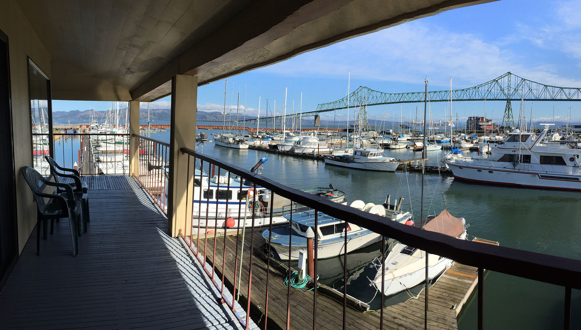 Фото Astoria Riverwalk Inn