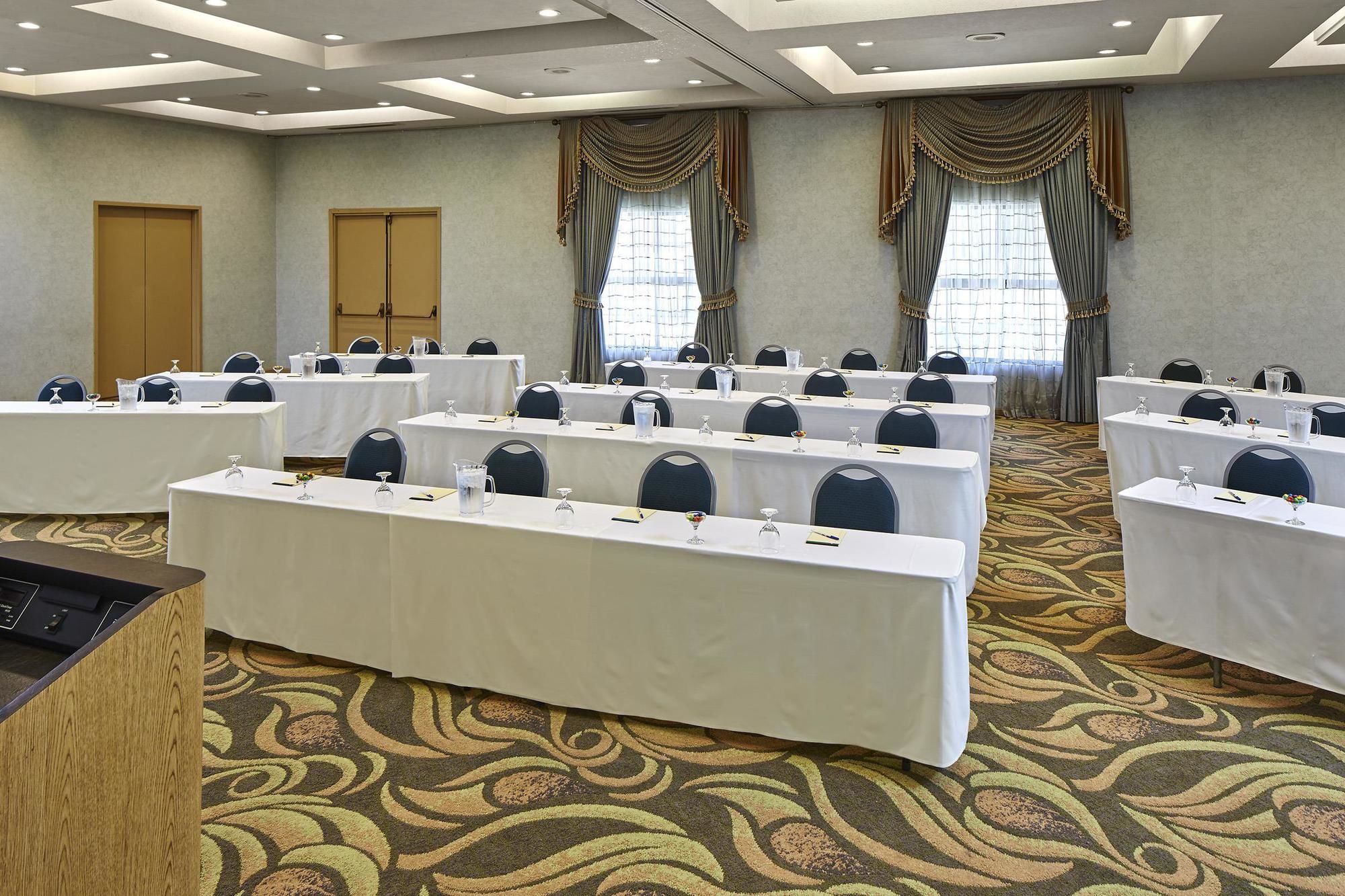 Фото Best Western Posada Royale Hotel & Suites