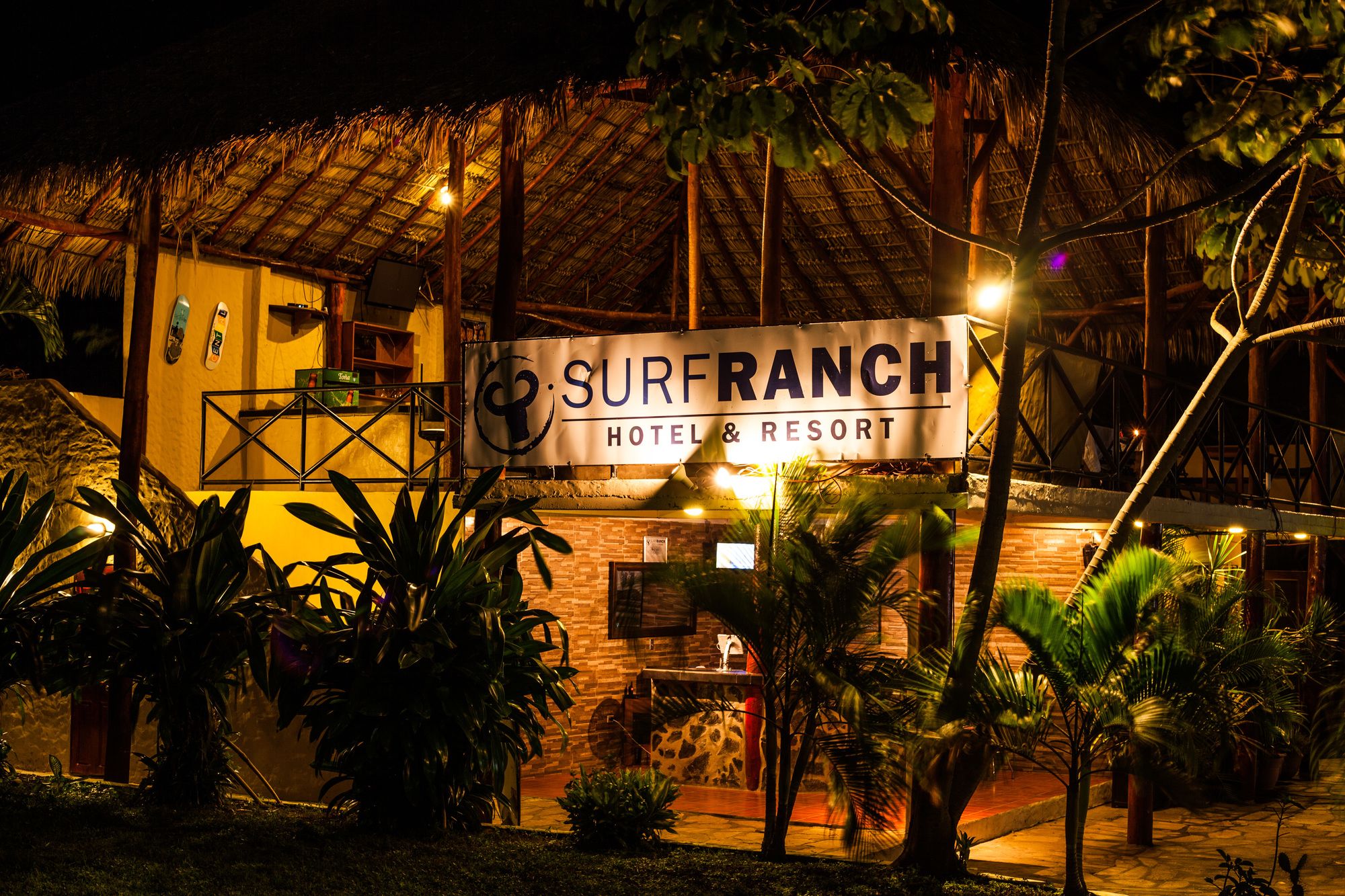 Фото Surf Ranch Hotel & Resort