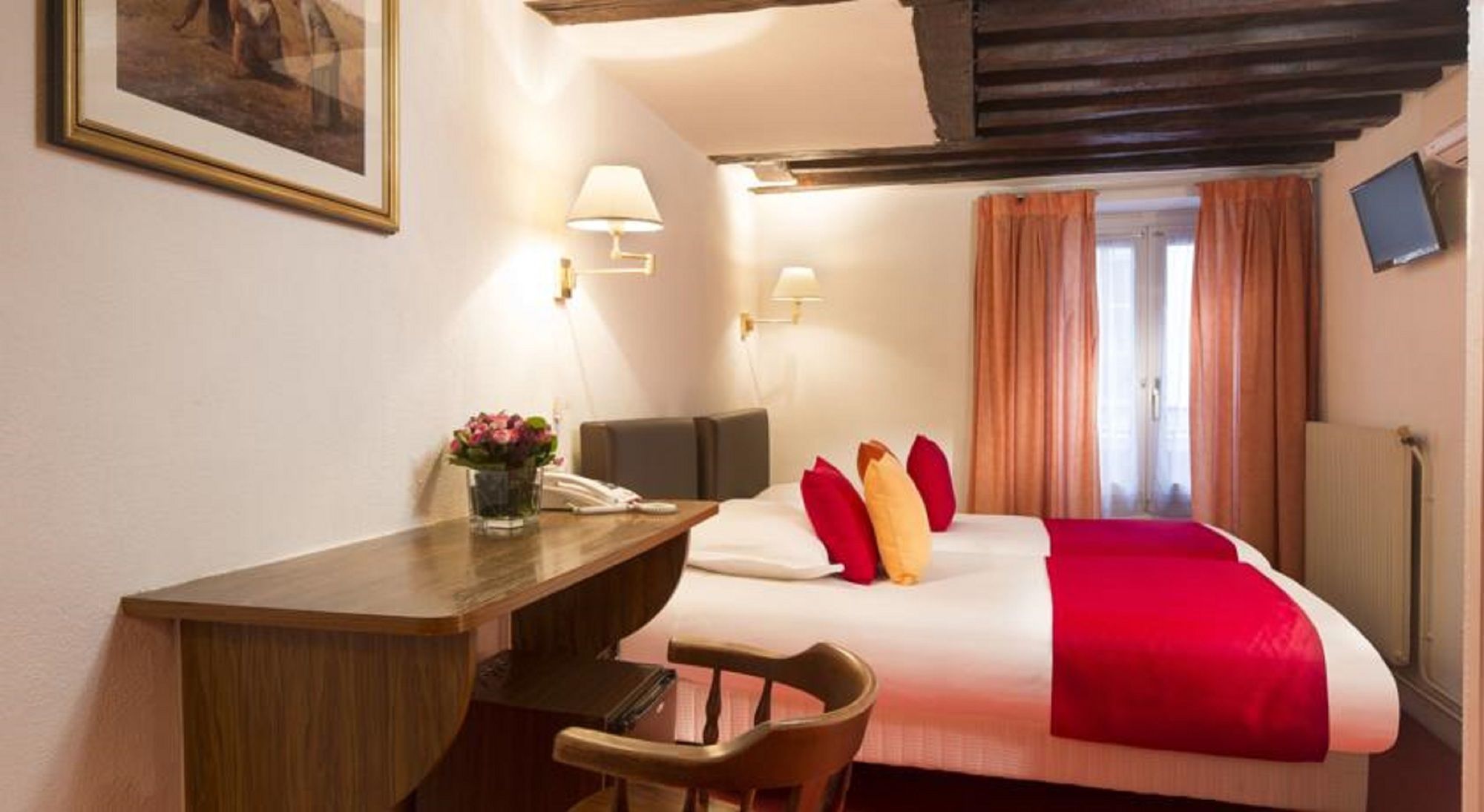 Фото Hotel Saint-Roch Paris