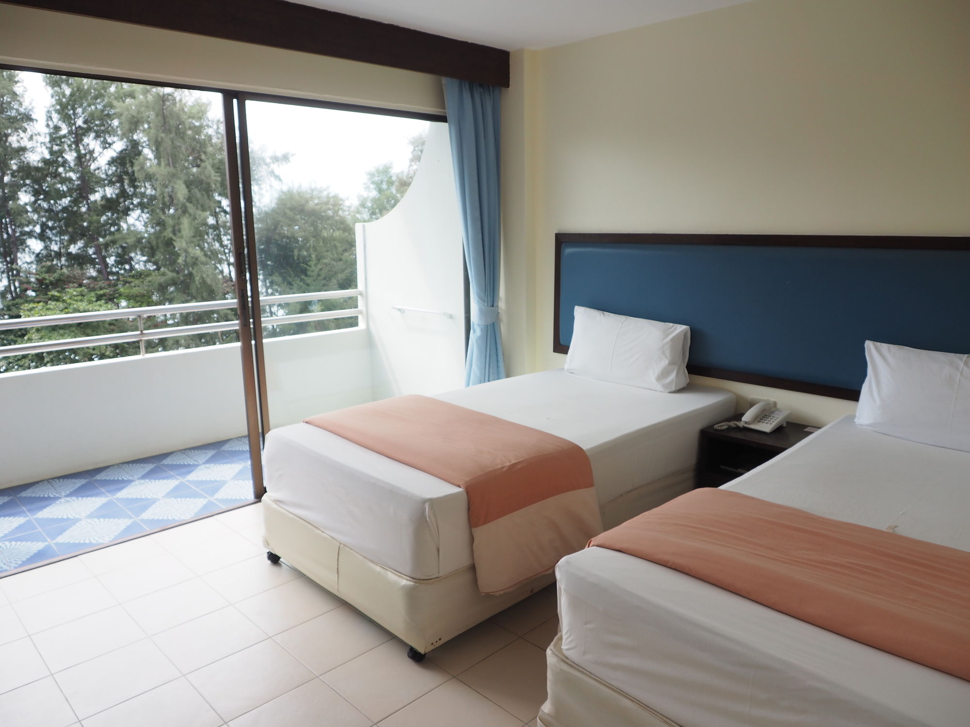 Фото Nice Beach Hotel