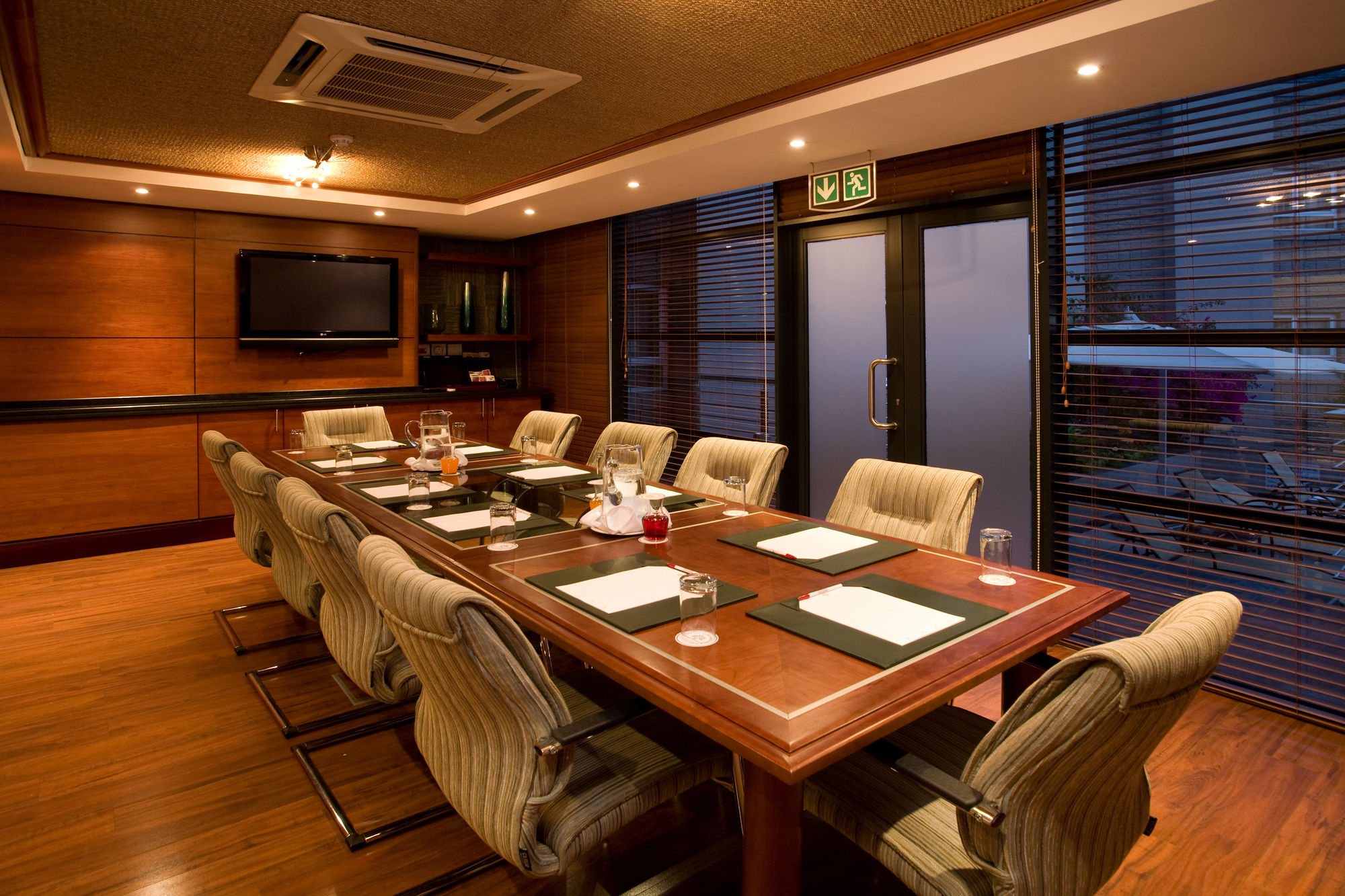 Фото City Lodge Johannesburg Airport, Barbara Road