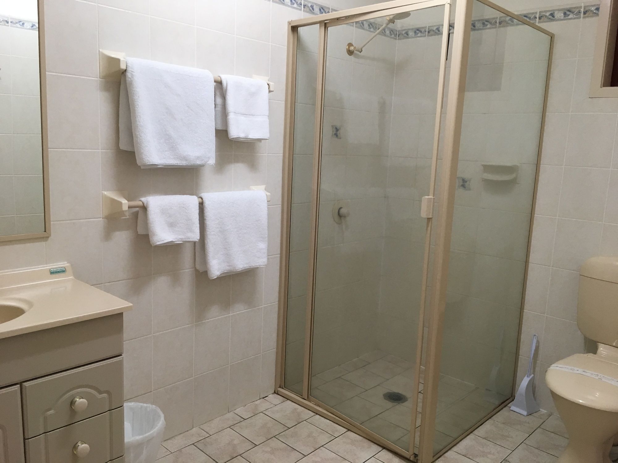 Фото Best Western Ambassador Motor Inn & Apartments