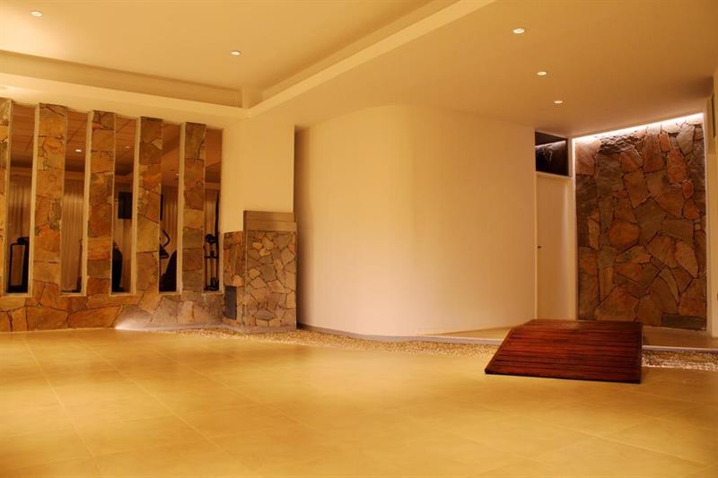 Фото Howard Johnson by Wyndham San Pedro