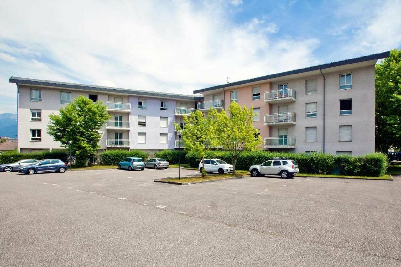 Фото Séjours & Affaires Pont Neuf