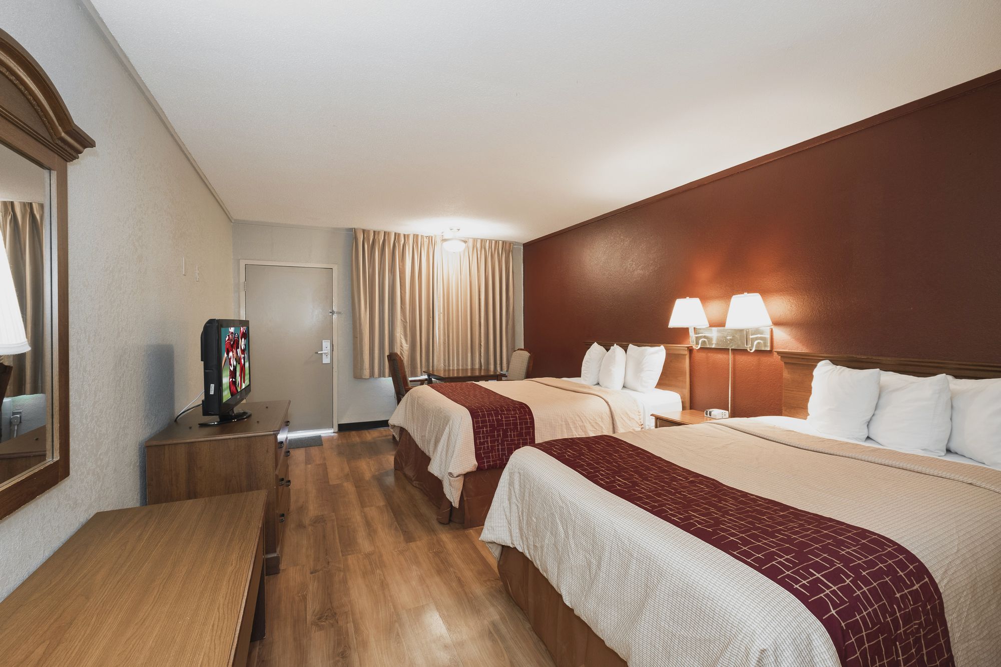 Фото Red Roof Inn Meridian