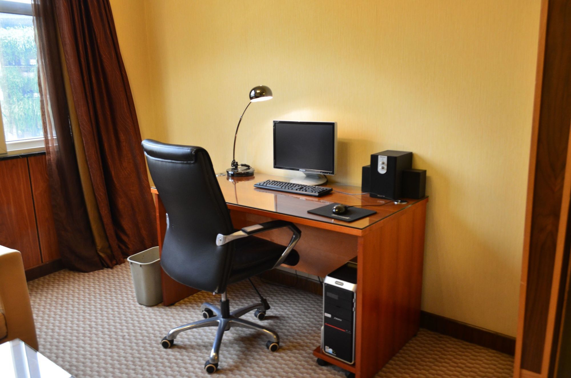 Фото Chongqing Milky Way Hotel