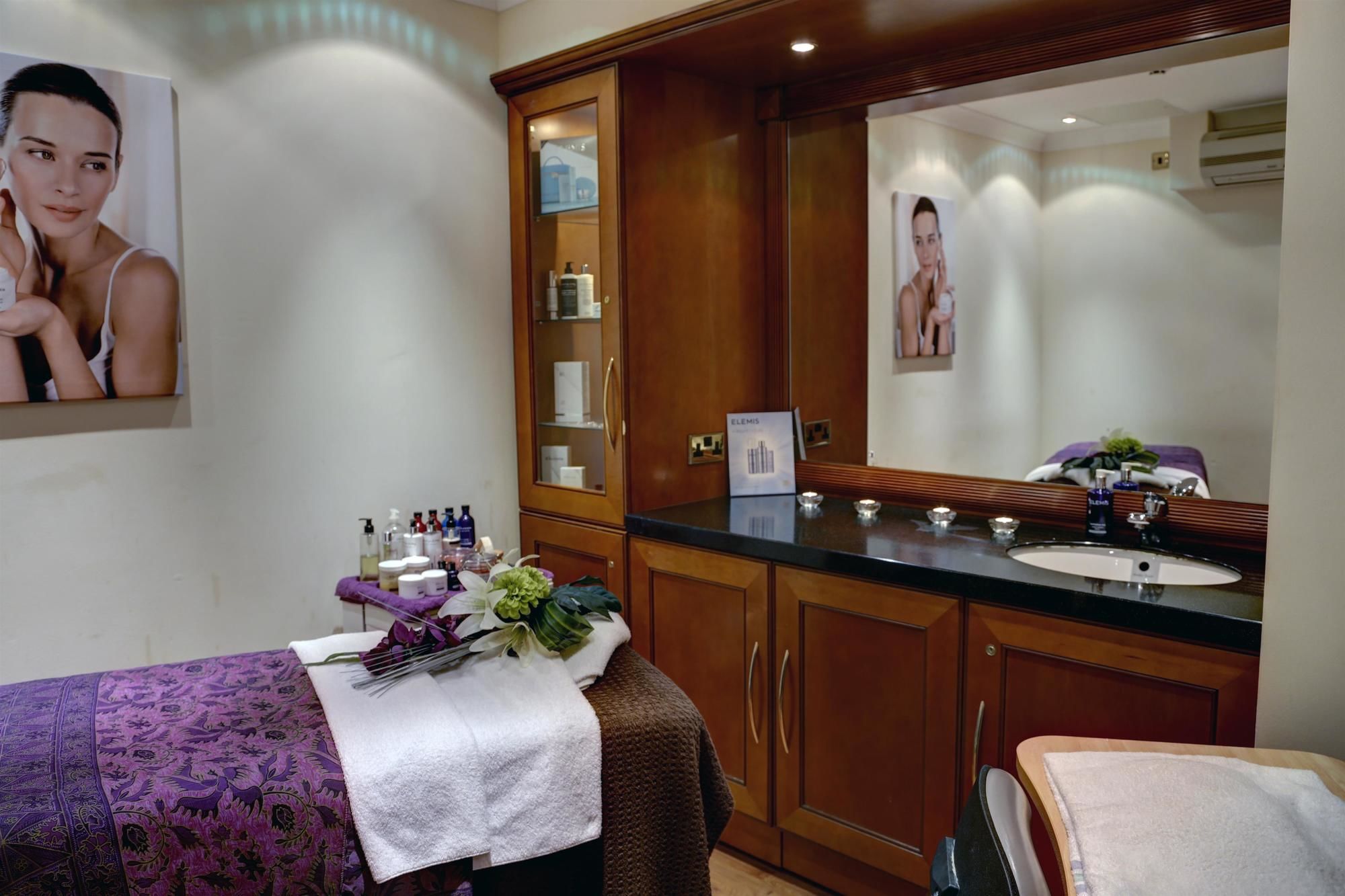 Фото Crowne Plaza East Midlands Airport by Ihg