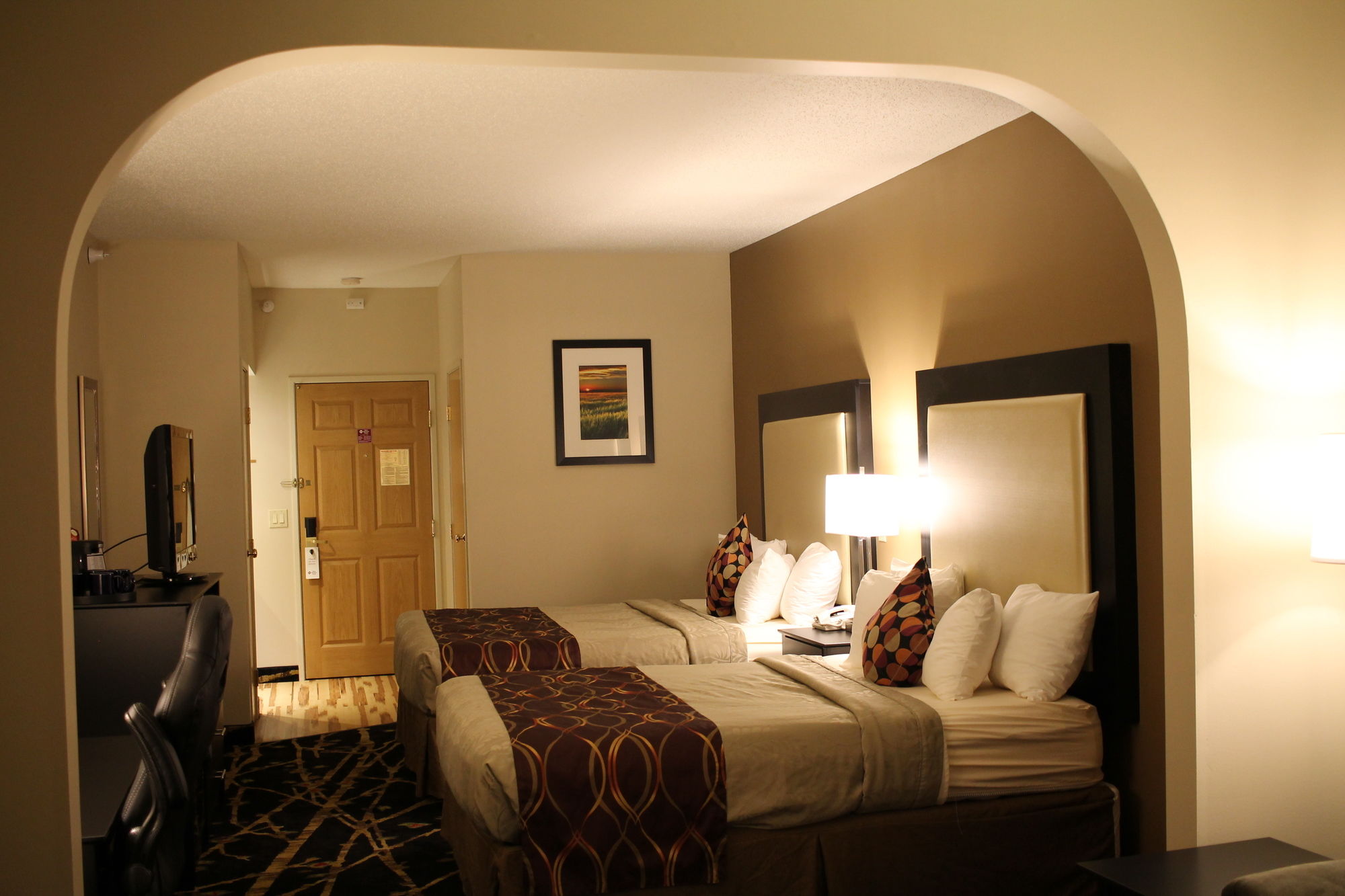 Фото Best Western Plus Des Moines West Inn & Suites