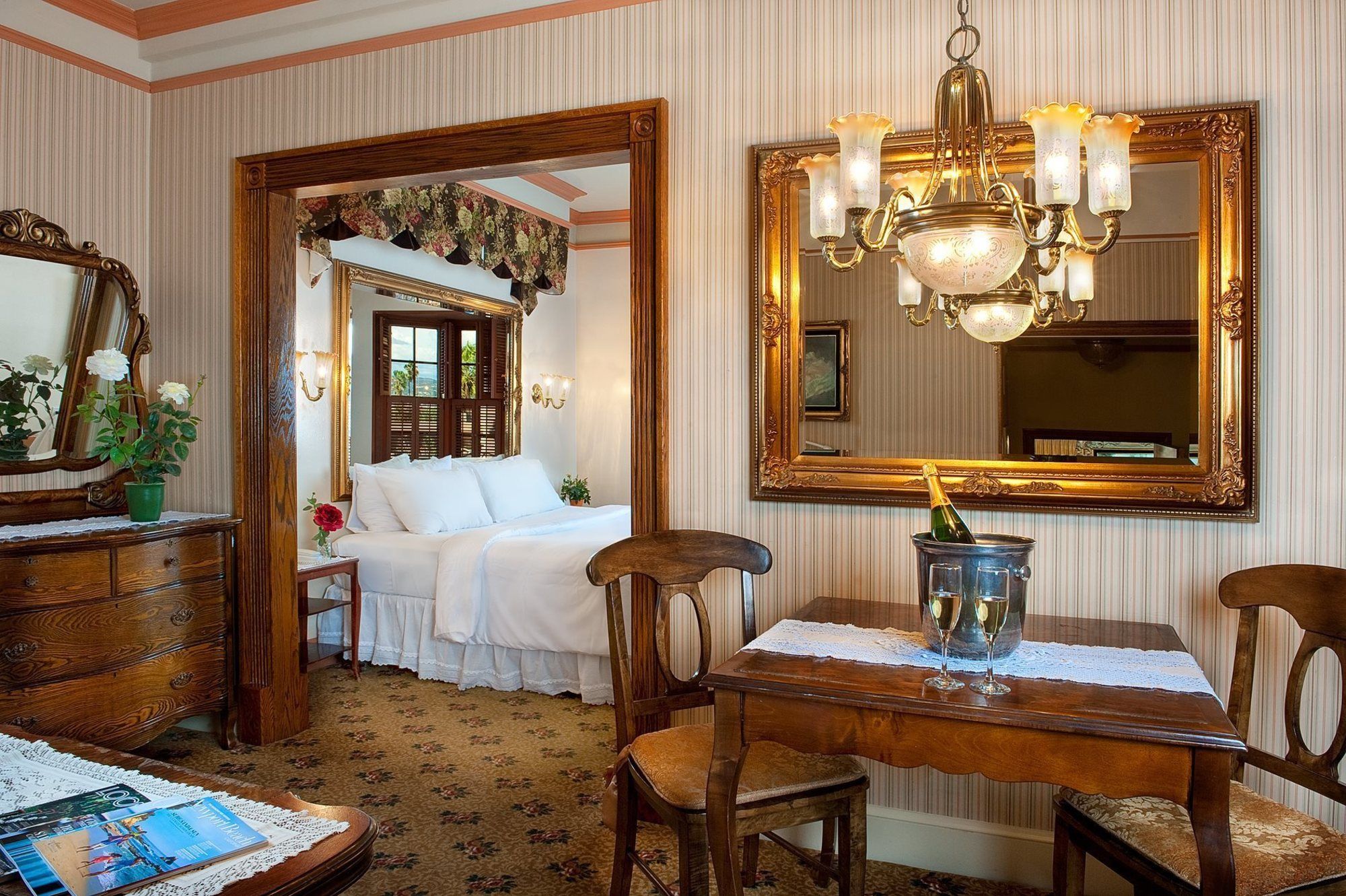 Фото Dorymans Oceanfront Inn