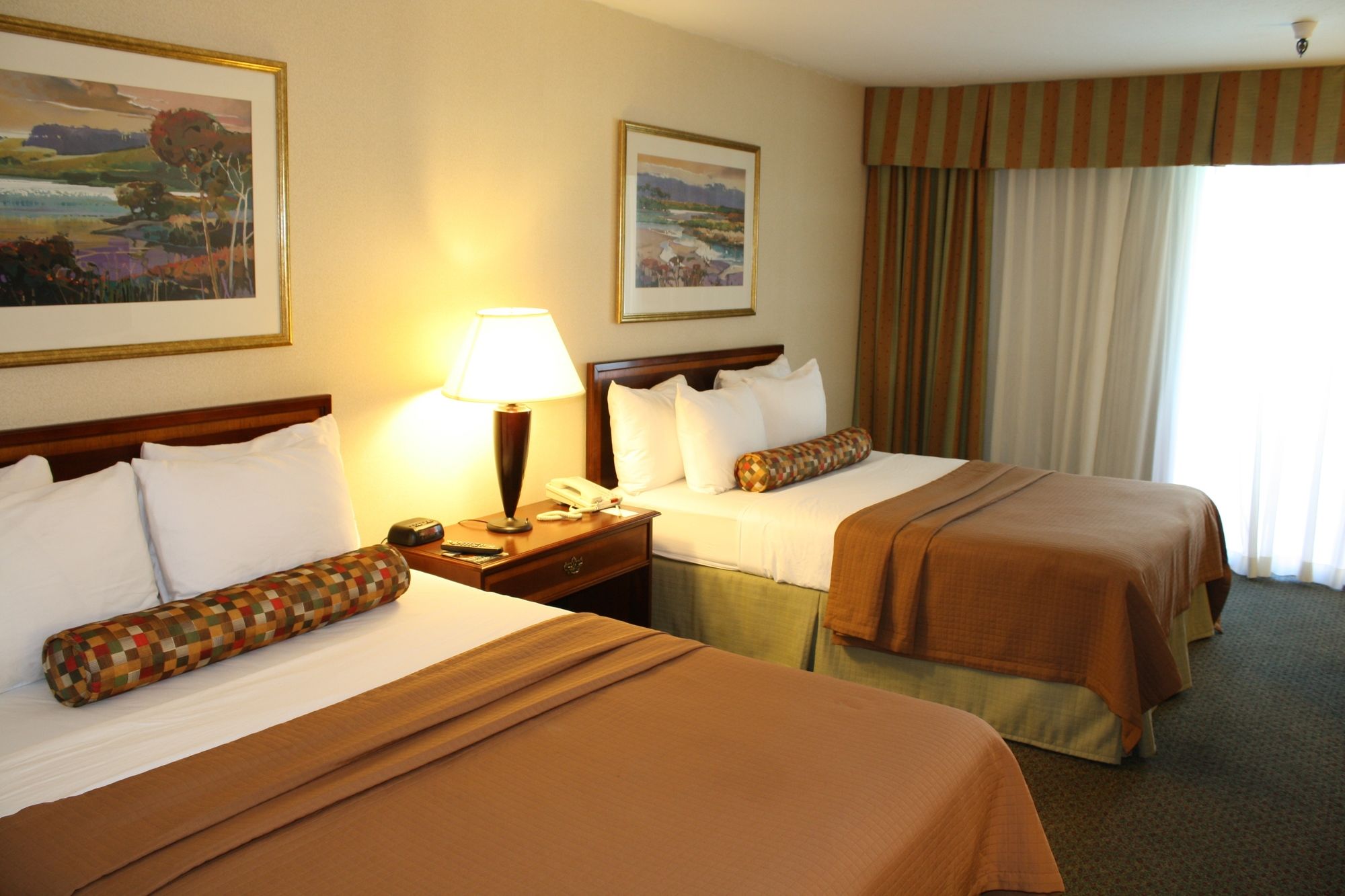 Фото Best Western Plus Heritage Inn