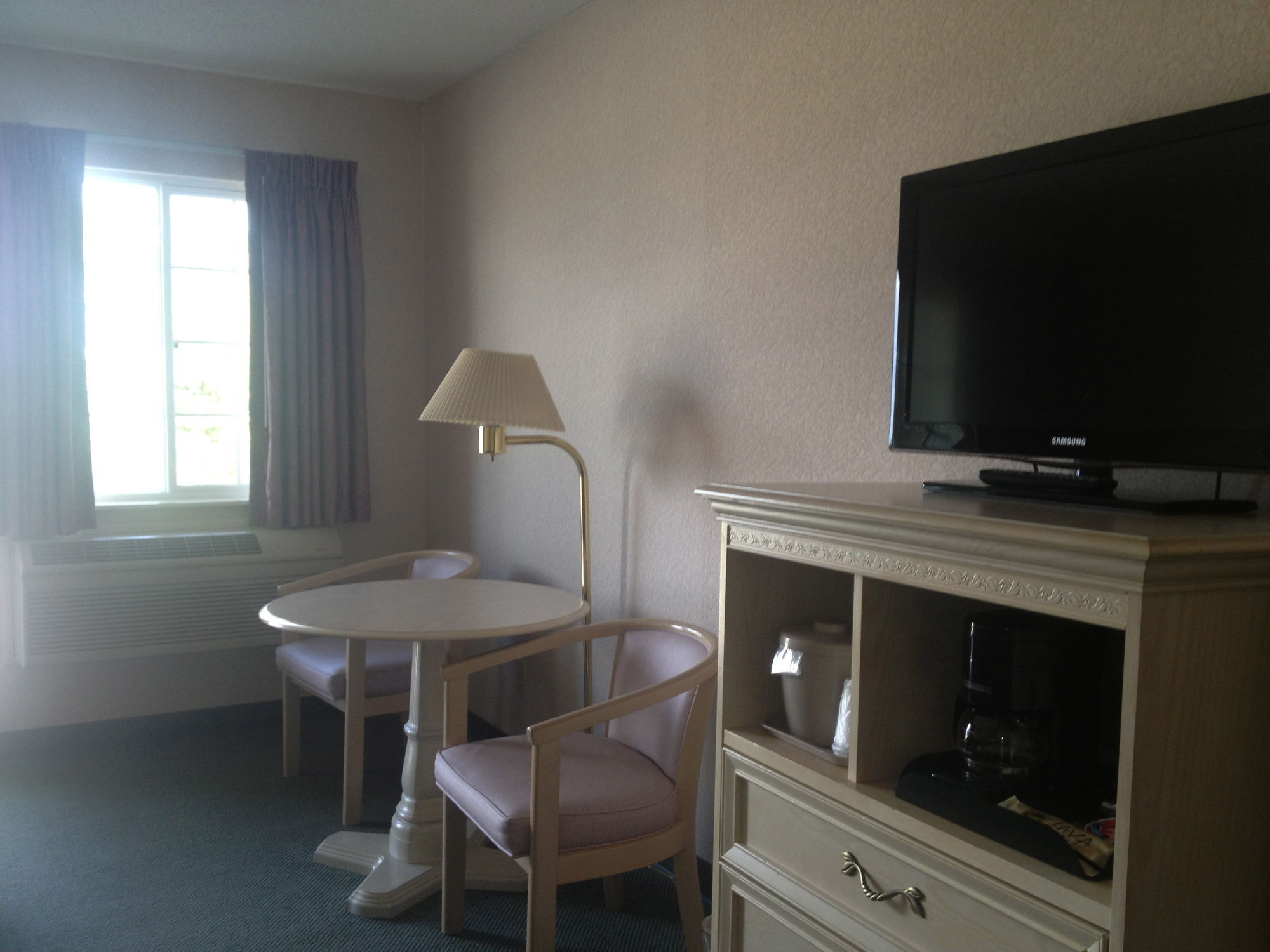 Фото Parkside Inn Bridgeview