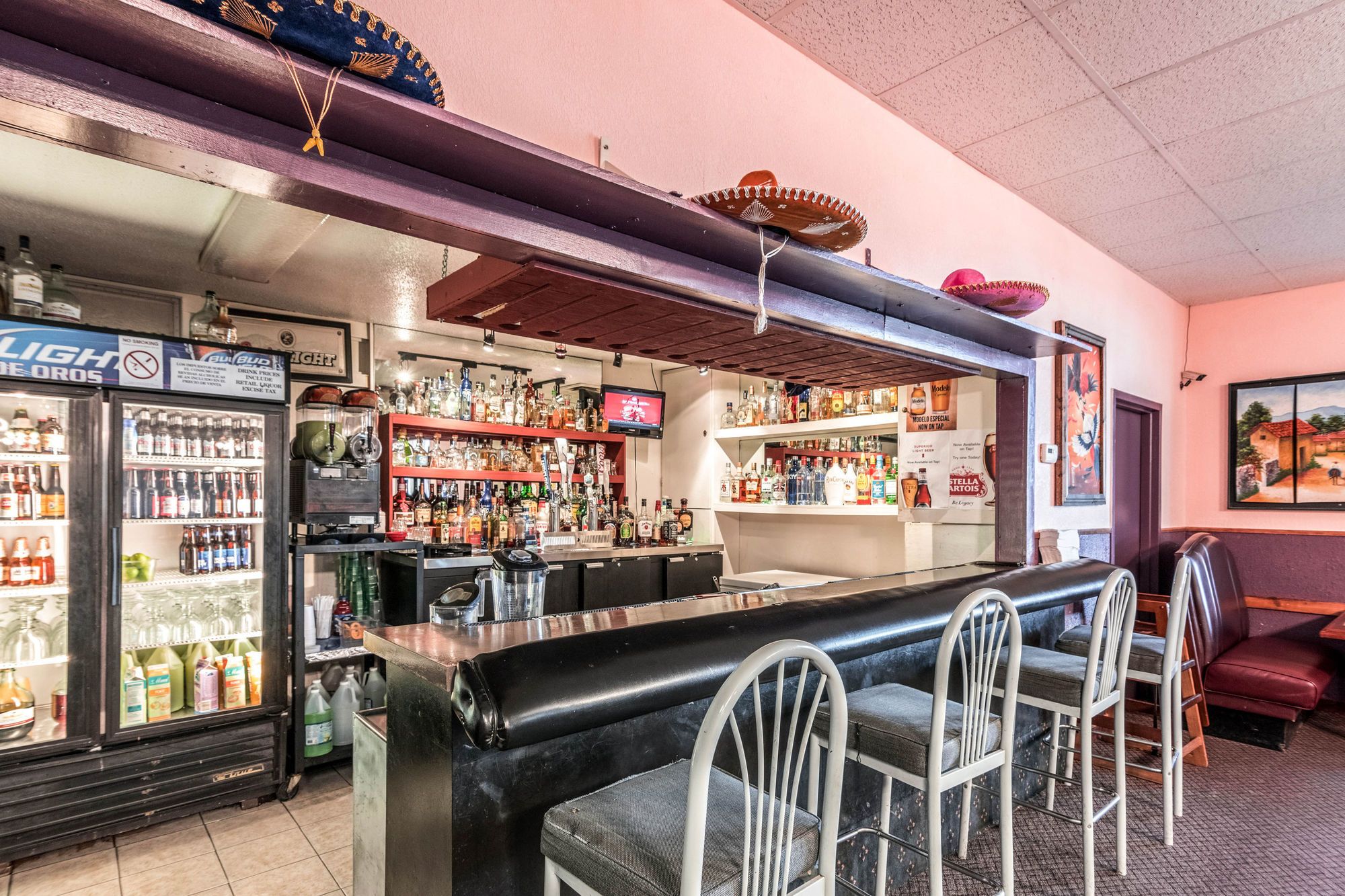 Фото Colby Inn and Suites