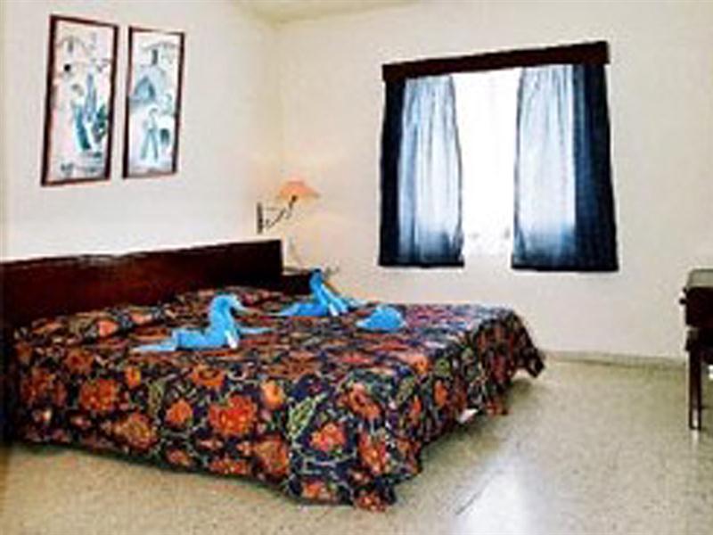 Фото Hilltop Gardens