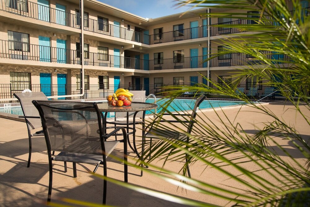 Фото Seasons Florida Resort