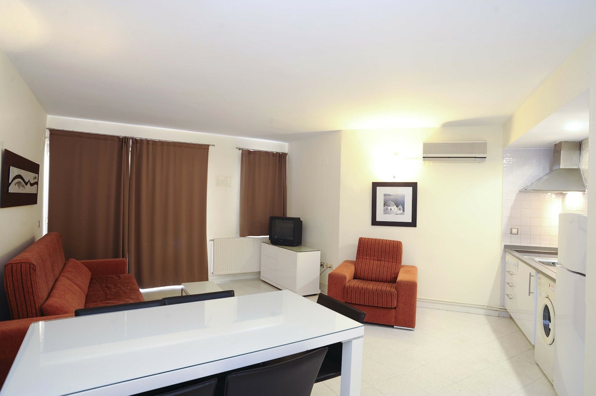 Фото Apartamentos Maurici Park