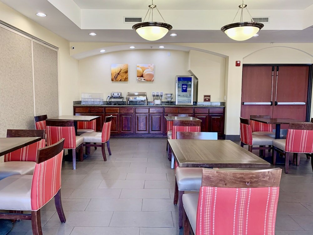 Фото Comfort Inn Ogden near Event Center