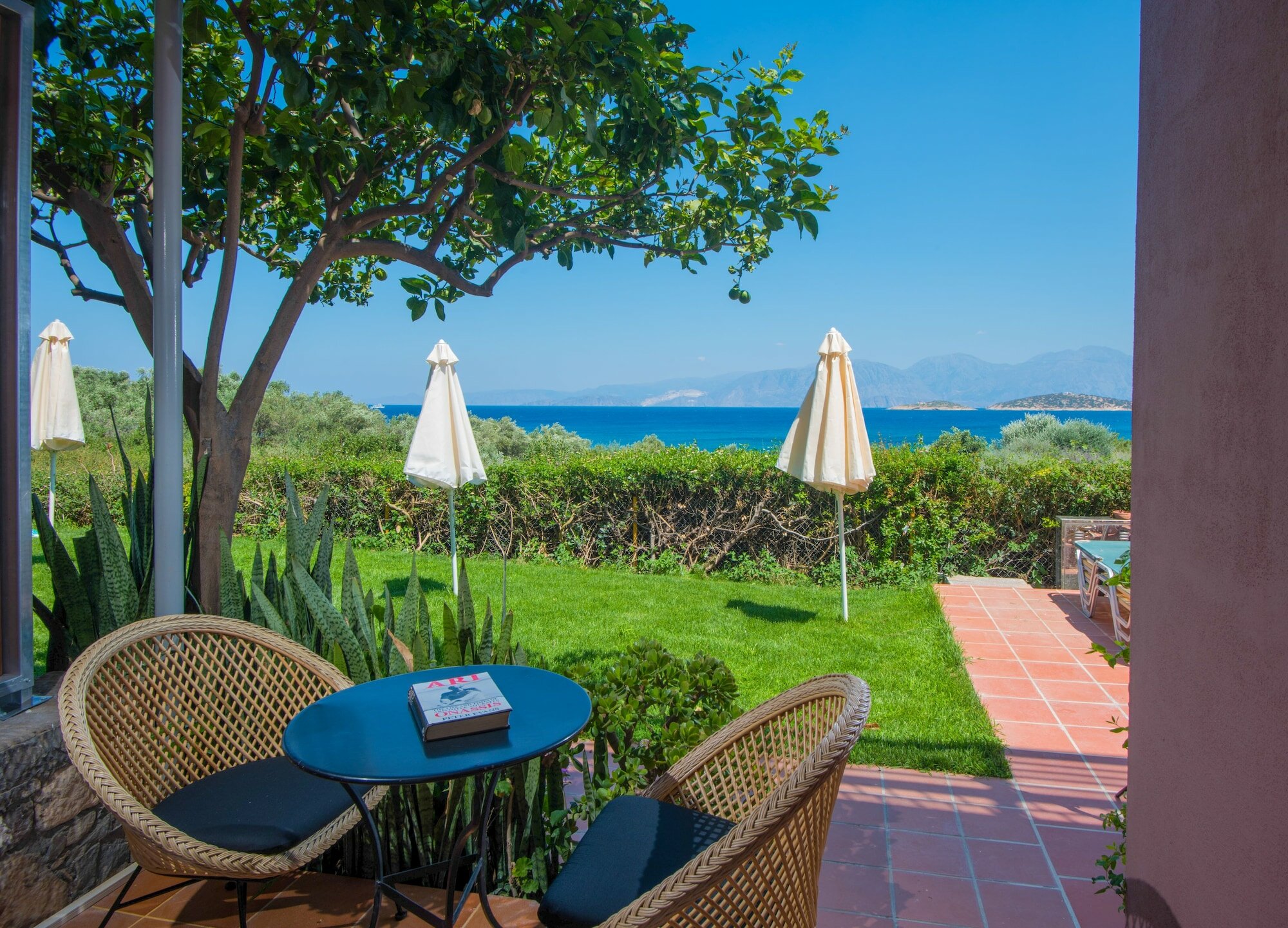 Фото Mirabella Apartments