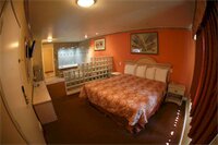 Фото Glen Capri Inn & Suites - Burbank Universal