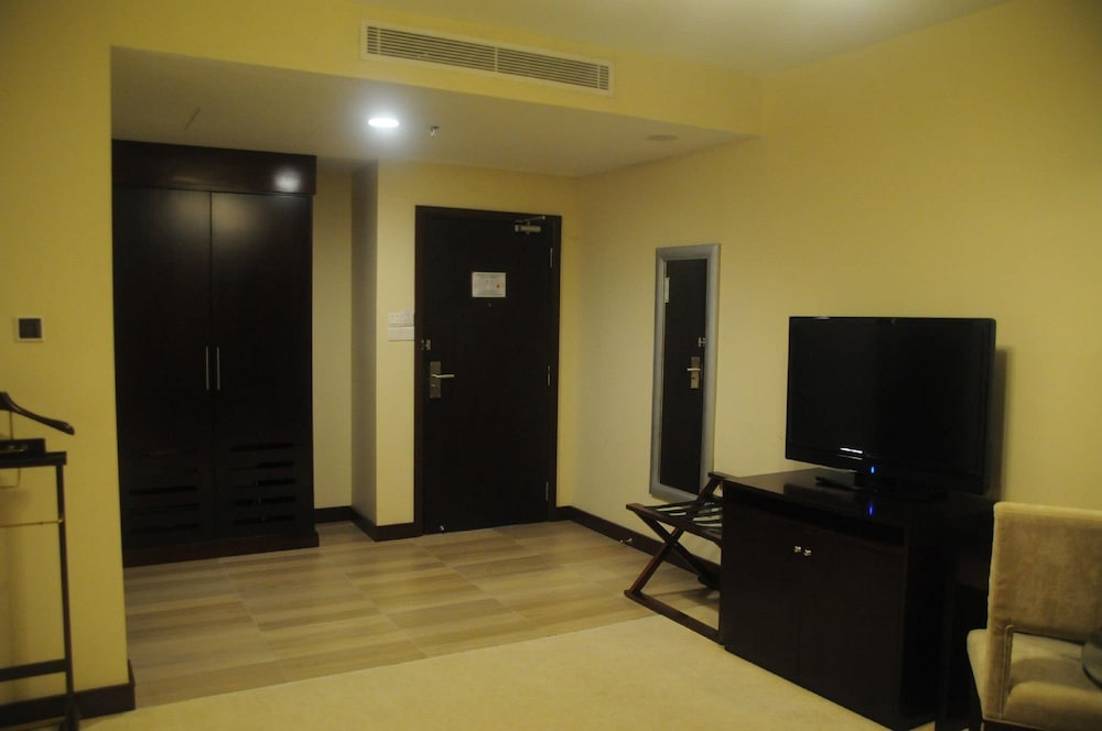 Фото Gaya Centre Hotel