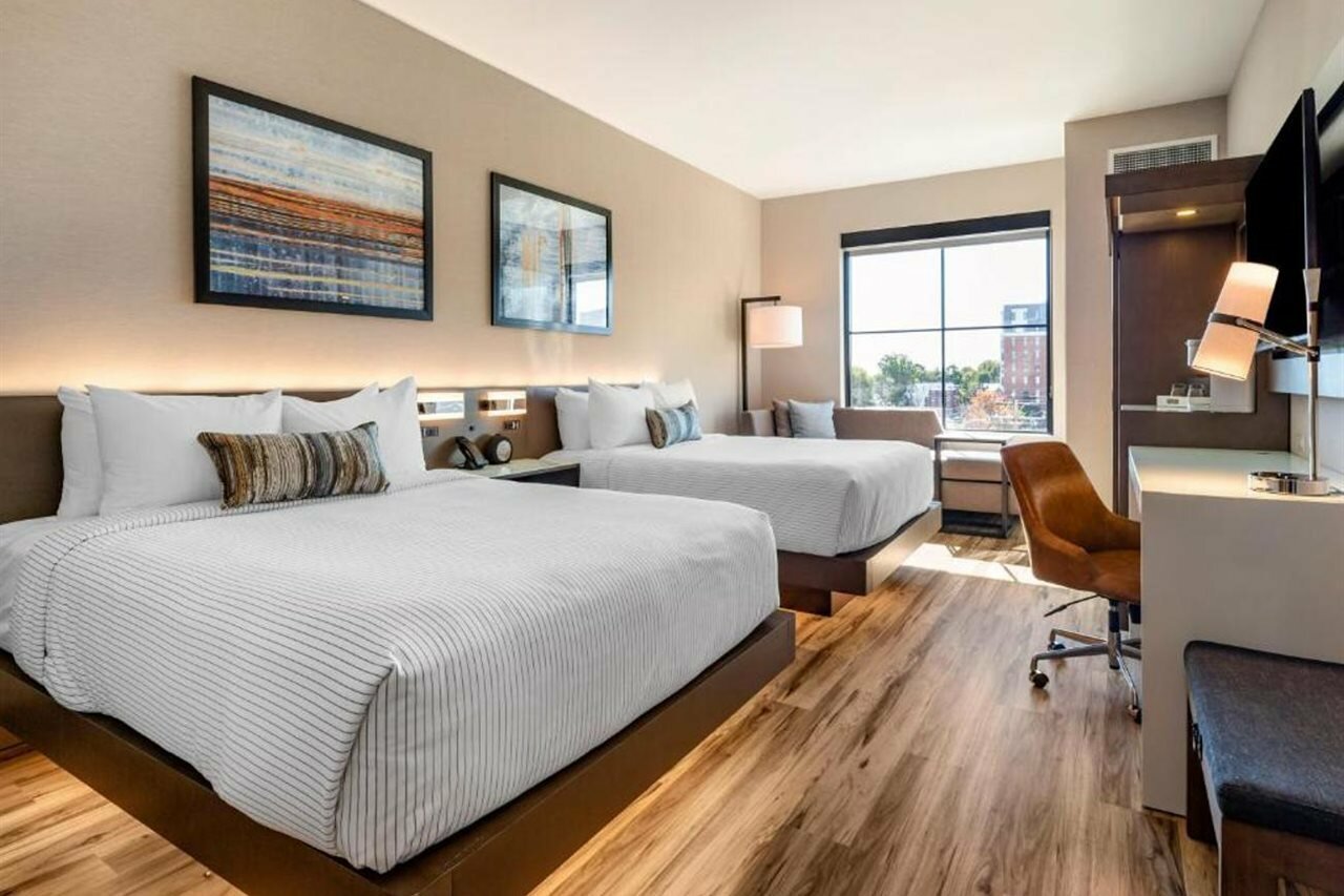 Фото Cambria Hotel New Haven University Area