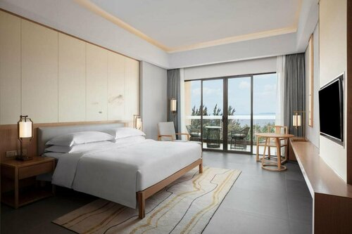 Гостиница Sheraton Maoming Romantic Beach Resort