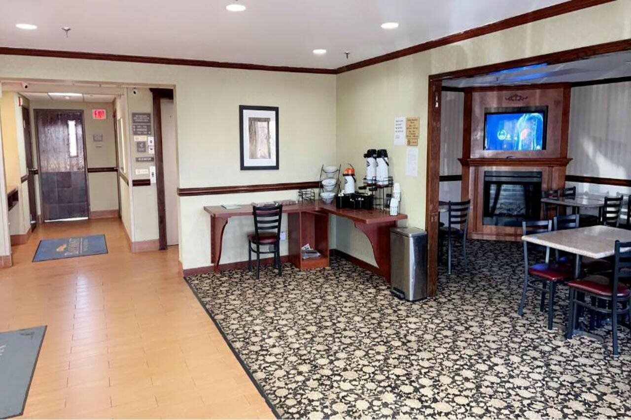 Фото Baymont by Wyndham Battle Creek/I-94