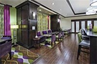 Фото Hampton Inn Beeville