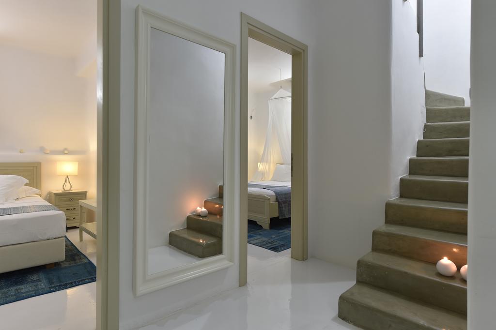 Фото Naoussa Hills Boutique Resort - Adults Only