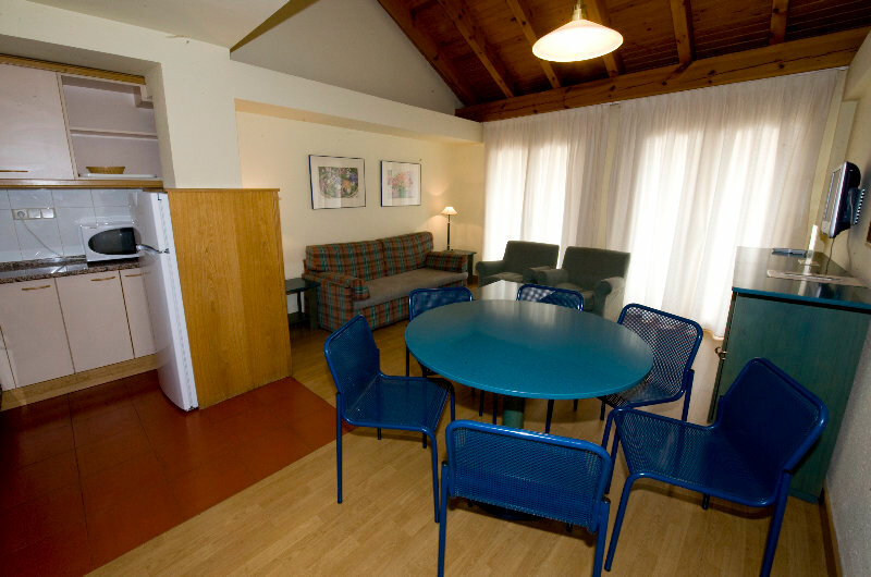 Фото Apartamentos Pessets Adelaida