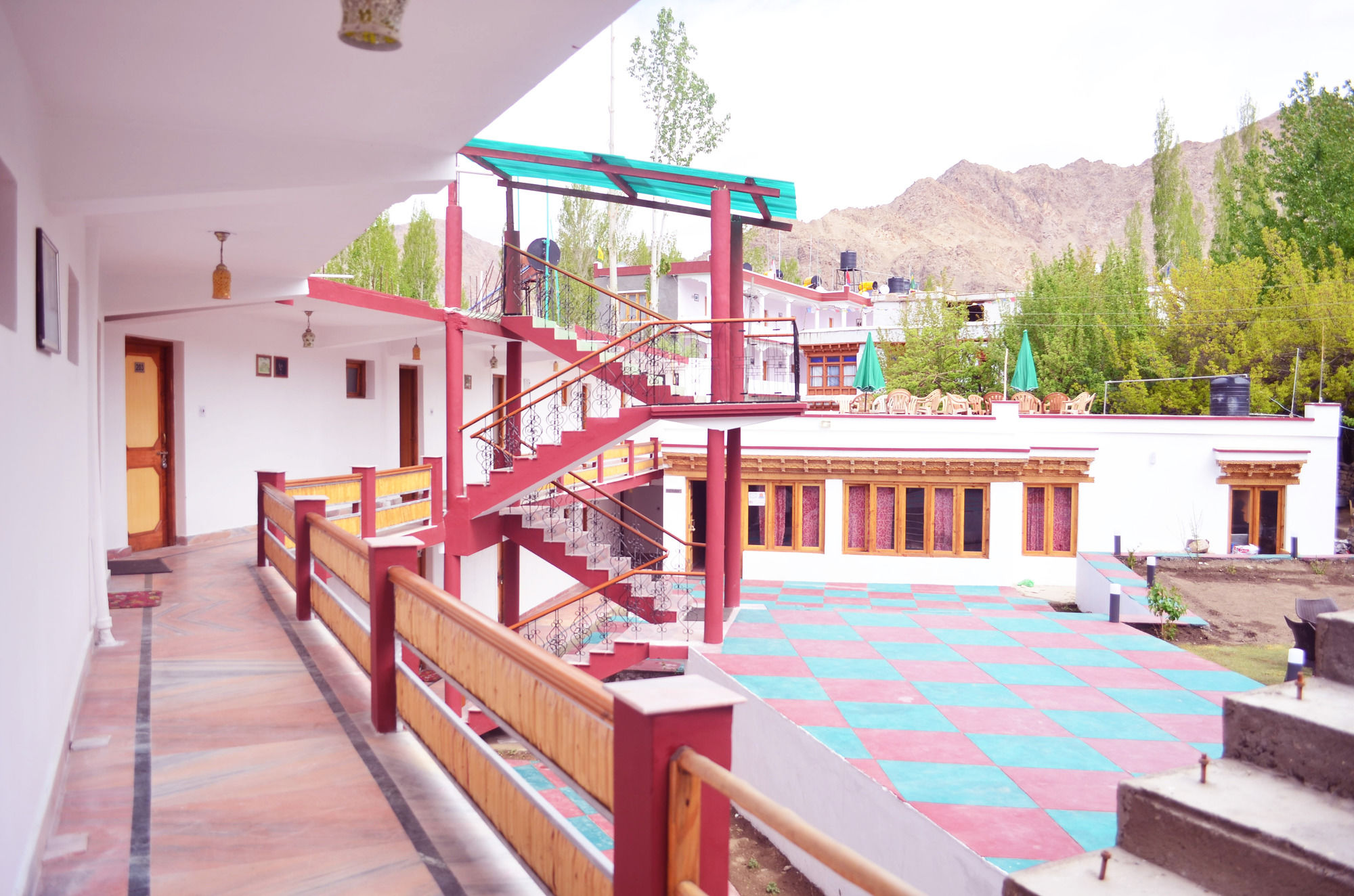 Фото Beyond Stay - Hotel kanika Himalayan View