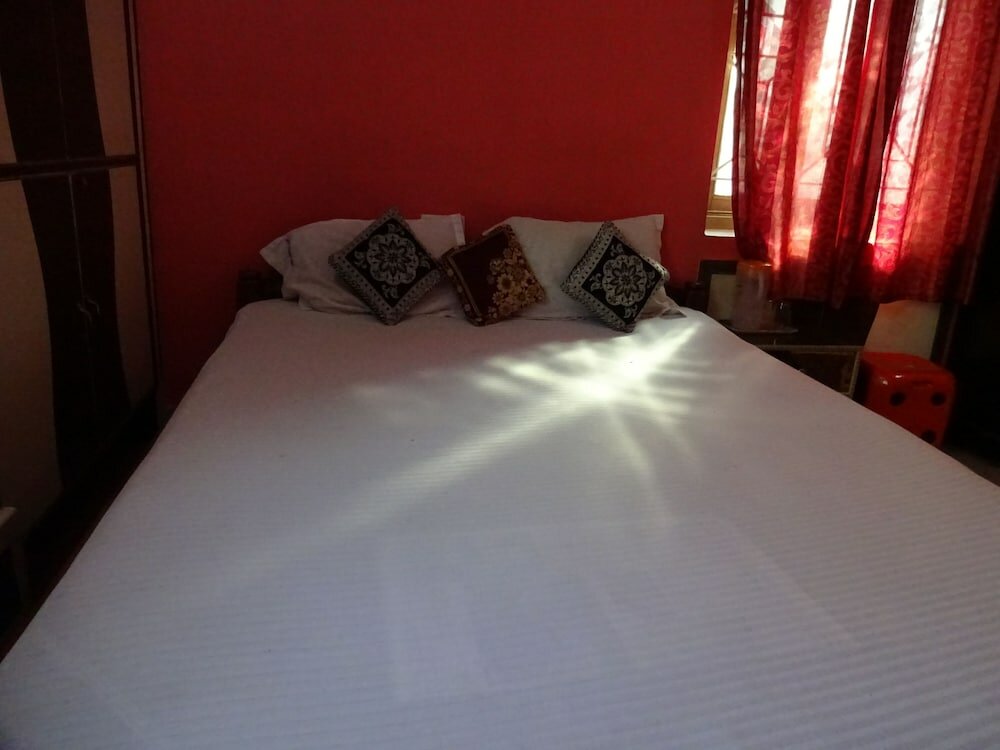 Фото Hotel Viraat Inn