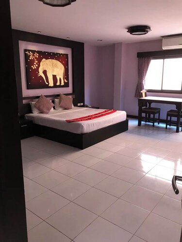 Гостиница Zip Lounge & Apartments в Паттайе