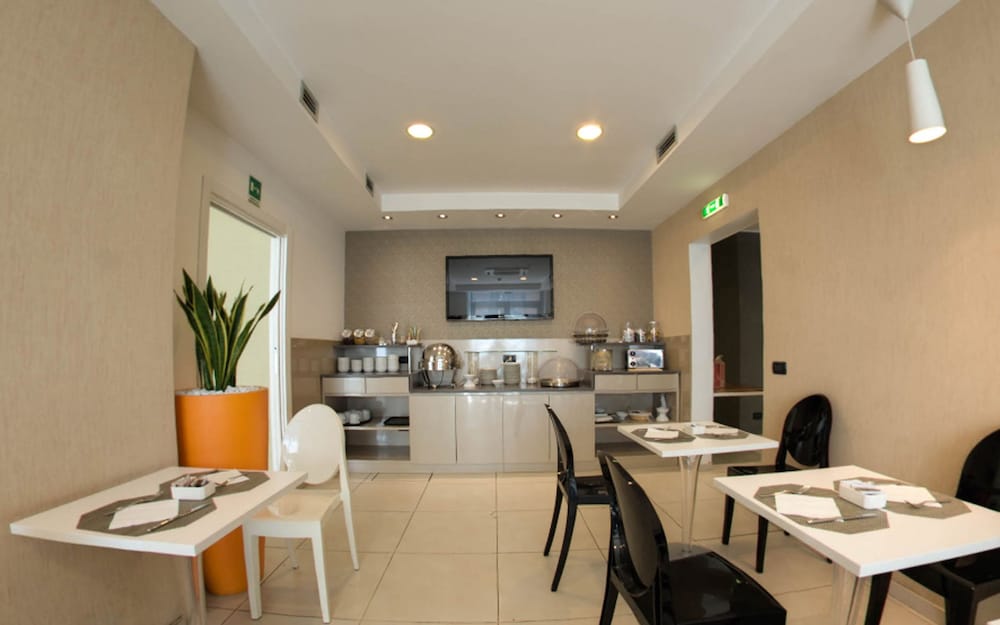 Фото Hotel Aniene