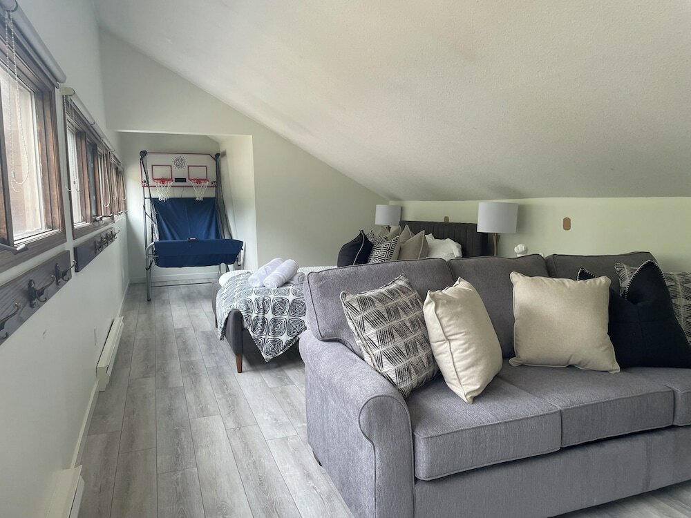 Фото 6Br Chalet i Ski Out i Private HotTub